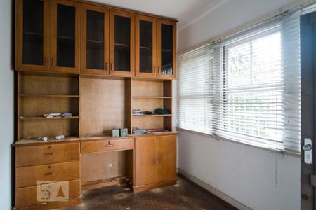 Gabinete de casa à venda com 4 quartos, 210m² em Medianeira, Porto Alegre