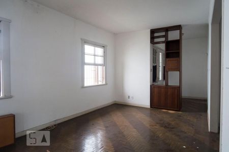 Sala de casa à venda com 4 quartos, 210m² em Medianeira, Porto Alegre