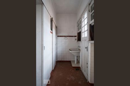 Área de Serviço de casa à venda com 4 quartos, 210m² em Medianeira, Porto Alegre