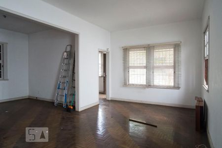 Sala de casa à venda com 4 quartos, 210m² em Medianeira, Porto Alegre