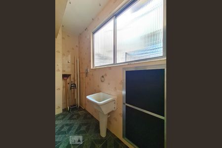 Apartamento à venda com 67m², 2 quartos e 1 vagaÁrea de Serviço