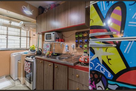 Apartamento à venda com 47m², 1 quarto e sem vaga Apartamento à venda com 47m², 1 quarto e sem vagaCozinha e Área de Serviço