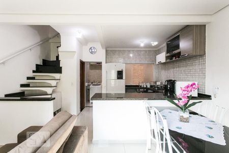 Sala de casa de condomínio para alugar com 3 quartos, 110m² em Vila Moreira, São Paulo