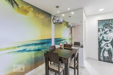 Sala de apartamento para alugar com 2 quartos, 48m² em Vila Mogilar, Mogi das Cruzes