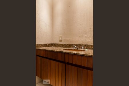 Apartamento à venda com 425m², 4 quartos e 4 vagasBanheiro Social