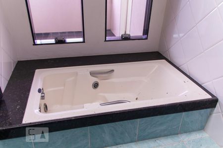 Apartamento à venda com 425m², 4 quartos e 4 vagasBanheiro da Suíte