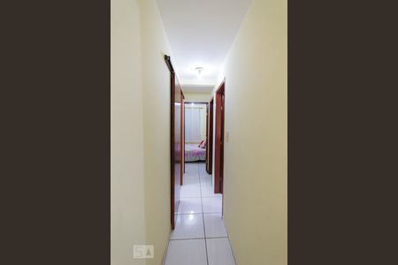 Corredor de apartamento à venda com 3 quartos, 60m² em Taquara, Rio de Janeiro