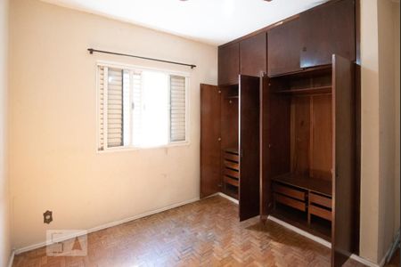 Apartamento à venda com 75m², 2 quartos e 1 vagaQuarto 2 - Armários