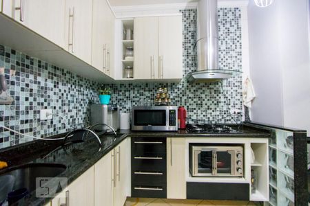 Apartamento para alugar com 93m², 2 quartos e 1 vagaCozinha