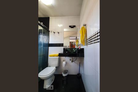 Casa à venda com 450m², 5 quartos e 2 vagasBanheiro Suíte 2