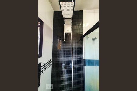 Casa à venda com 450m², 5 quartos e 2 vagasDetalhe Chuveiro