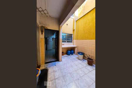 Casa à venda com 450m², 5 quartos e 2 vagasQuintal