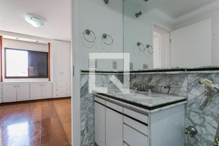 Apartamento para alugar com 168m², 3 quartos e 3 vagasBanheiro - Quarto 1 - Suíte
