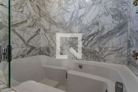 Apartamento para alugar com 168m², 3 quartos e 3 vagasBanheiro - Quarto 1 - Suíte