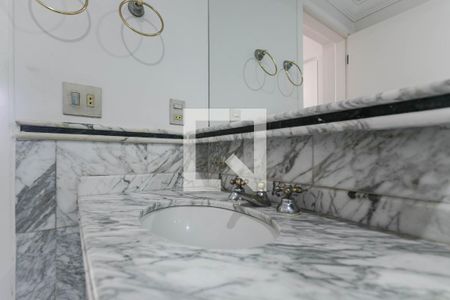 Apartamento para alugar com 168m², 3 quartos e 3 vagasBanheiro - Quarto 1 - Suíte