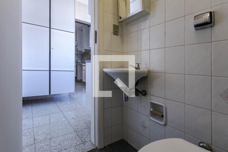 Apartamento para alugar com 168m², 3 quartos e 3 vagasBanheiro de Serviço