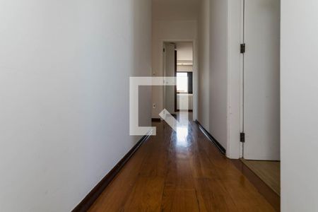 Apartamento para alugar com 168m², 3 quartos e 3 vagasCorredor