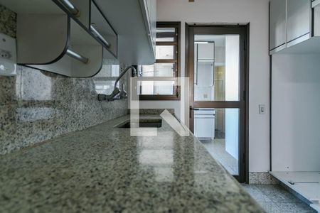 Apartamento para alugar com 168m², 3 quartos e 3 vagasCozinha