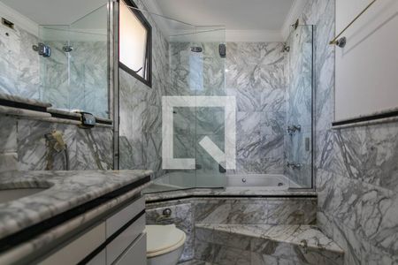 Apartamento para alugar com 168m², 3 quartos e 3 vagasBanheiro - Quarto 1 - Suíte