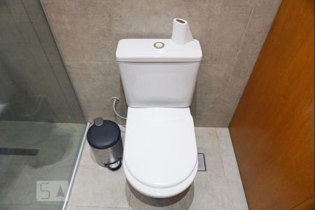 Casa à venda com 250m², 3 quartos e 2 vagas Casa à venda com 250m², 3 quartos e 2 vagasBanheiro