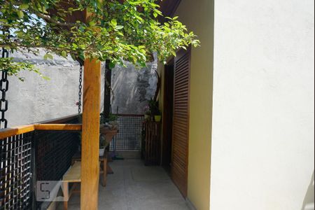 Casa à venda com 250m², 3 quartos e 2 vagas Casa à venda com 250m², 3 quartos e 2 vagasVaranda da Suíte