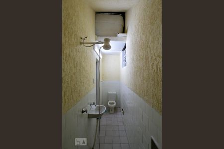 Casa para alugar com 80m², 2 quartos e sem vaga Casa para alugar com 80m², 2 quartos e sem vagaBanheiro