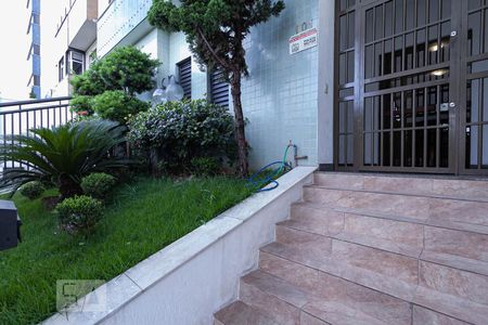 Apartamento à venda com 98m², 3 quartos e 2 vagasEntrada