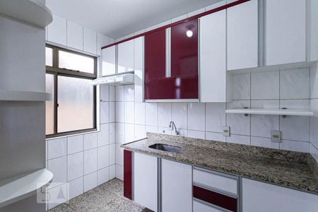 Apartamento à venda com 98m², 3 quartos e 2 vagasCozinha