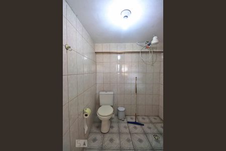 Casa para alugar com 216m², 2 quartos e 2 vagasBanheiro de Serviço