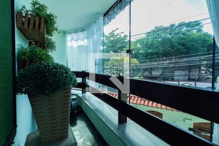 Casa à venda com 240m², 4 quartos e 4 vagas Casa à venda com 240m², 4 quartos e 4 vagasVaranda da Sala 3