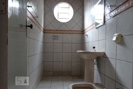 Casa para alugar com 120m², 3 quartos e 2 vagasBanheiro