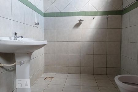 Casa para alugar com 120m², 3 quartos e 2 vagasBanheiro da Suíte