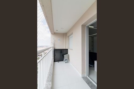 Varanda de kitnet/studio para alugar com 1 quarto, 38m² em Jardim Santa Mena, Guarulhos
