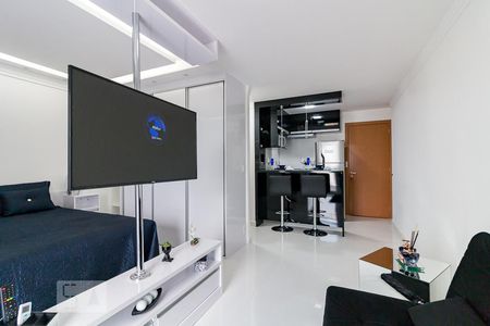 Sala de kitnet/studio para alugar com 1 quarto, 38m² em Jardim Santa Mena, Guarulhos