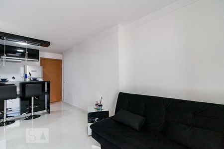 Sala de kitnet/studio para alugar com 1 quarto, 38m² em Jardim Santa Mena, Guarulhos