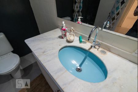 Apartamento à venda com 86m², 2 quartos e sem vaga Apartamento à venda com 86m², 2 quartos e sem vagaBanheiro