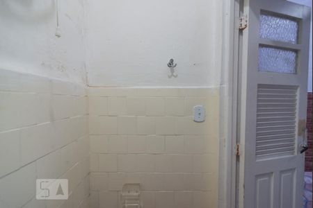 Apartamento à venda com 86m², 2 quartos e sem vaga Apartamento à venda com 86m², 2 quartos e sem vagaBanheiro de Serviço