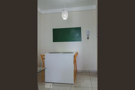 Apartamento para alugar com 60m², 1 quarto e 1 vaga Apartamento para alugar com 60m², 1 quarto e 1 vagaMesa