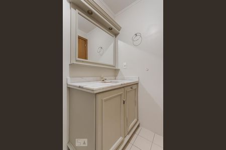 Apartamento à venda com 82m², 3 quartos e 2 vagasBanheiro Social