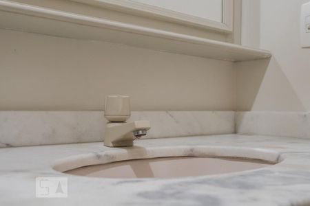 Apartamento à venda com 82m², 3 quartos e 2 vagasBanheiro Social