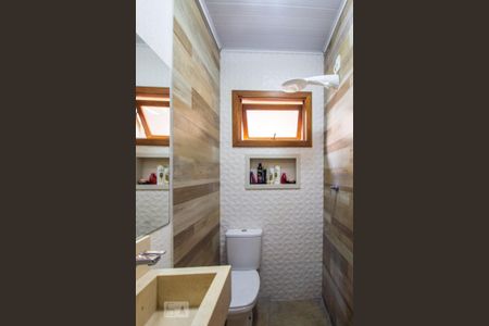 Casa à venda com 165m², 4 quartos e 1 vagaBanheiro