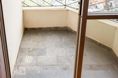 Sacada de apartamento à venda com 2 quartos, 55m² em Chácara Inglesa, São Paulo