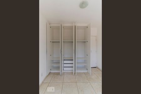 Apartamento para alugar com 35m², 1 quarto e 1 vagaQuarto - Armário