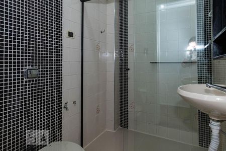 Banheiro de apartamento para alugar com 1 quarto, 35m² em Mirandópolis, São Paulo