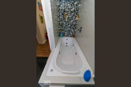 Apartamento à venda com 82m², 2 quartos e 1 vagaBanheiro