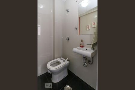 Apartamento à venda com 82m², 2 quartos e 1 vagaBanheiro de Serviço