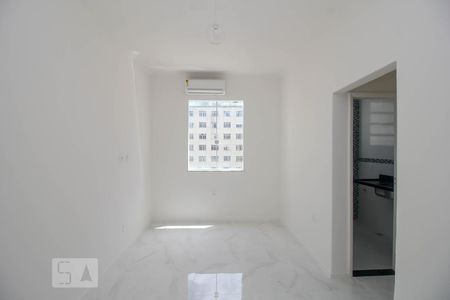 Sala/Quarto de kitnet/studio para alugar com 1 quarto, 26m² em Flamengo, Rio de Janeiro