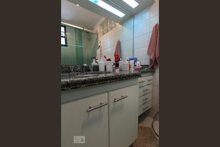 Apartamento à venda com 75m², 2 quartos e 2 vagasBanheiro da Suíte