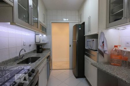 Apartamento à venda com 75m², 2 quartos e 2 vagasCozinha