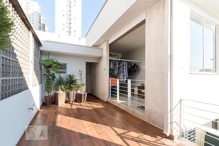 Casa à venda com 202m², 2 quartos e 3 vagasQuintal - superior